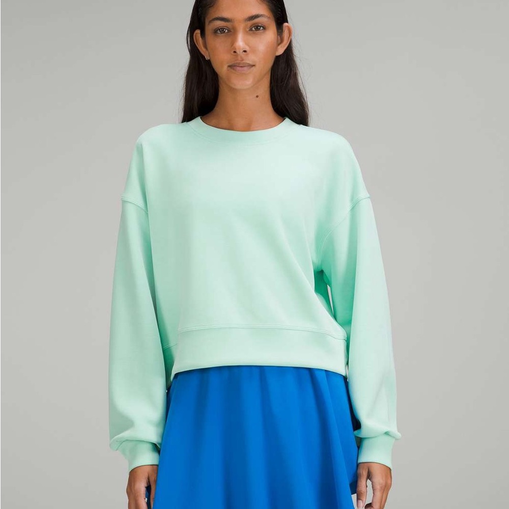 Perfectly Oversized Crop Crew BNWT